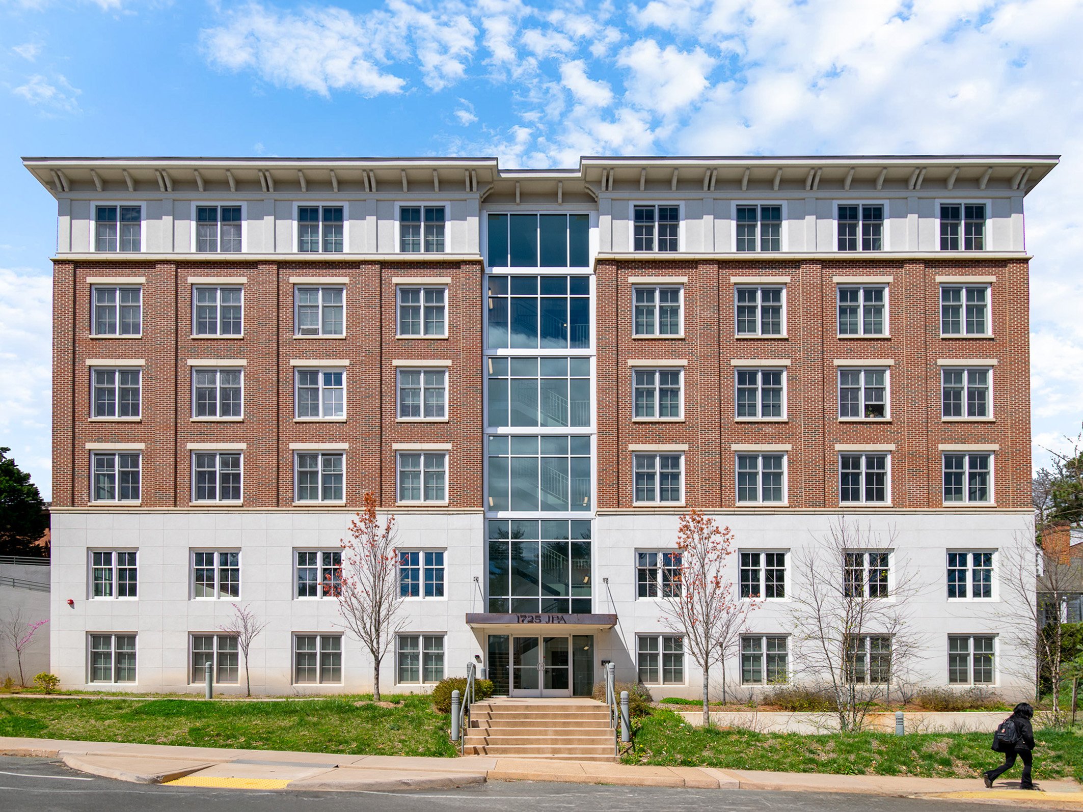 Current apartment building at 1725 Jefferson Park Avenue.